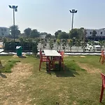 Shree Mahalok Hotel And Restaurant