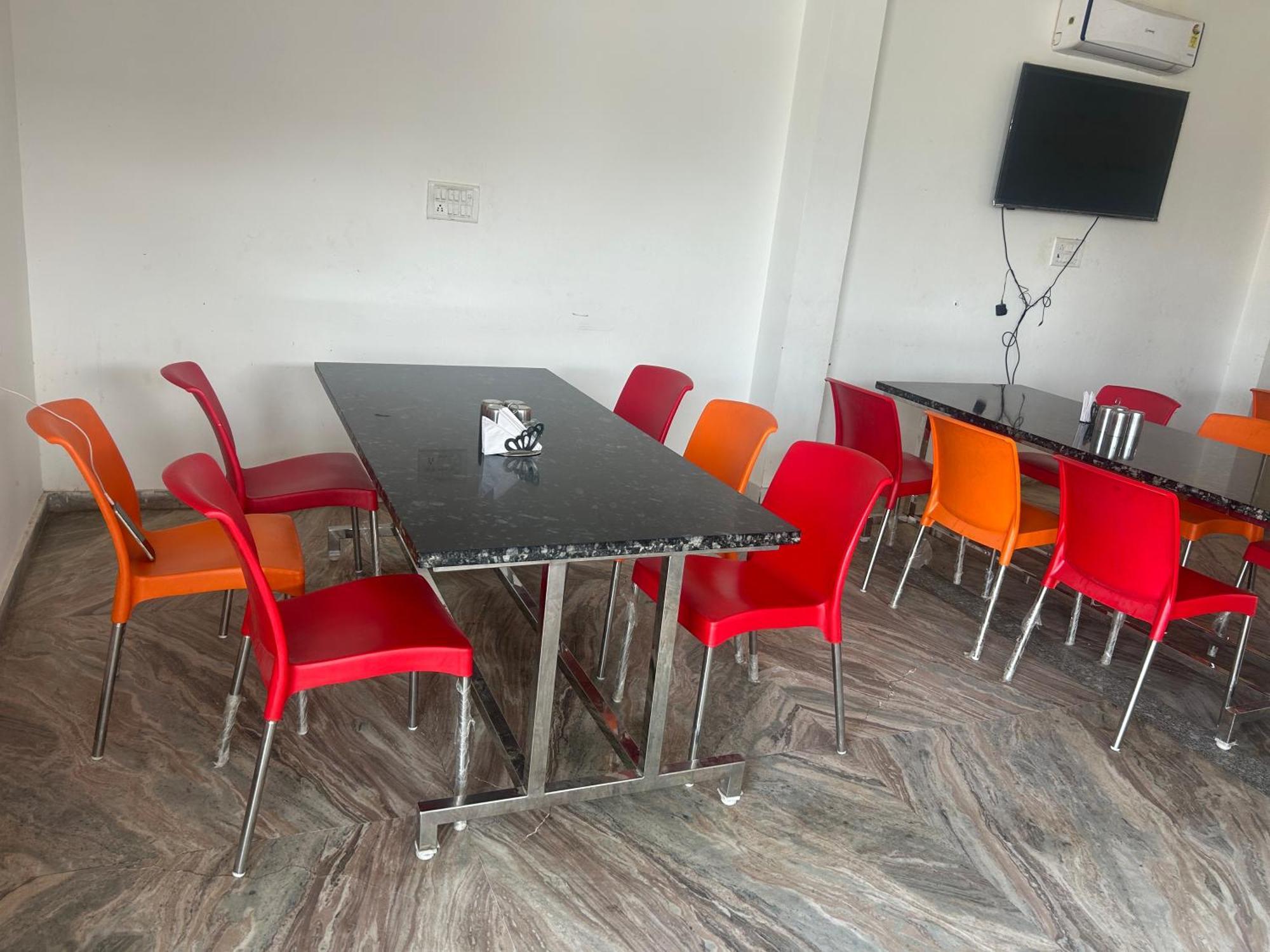 Shree Mahalok And Restaurant Hotel 3*